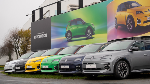 Renault planta cara a China con una decisión que pone a las fábricas españolas en el centro de todo: hay 600.000.000 de euros en juego