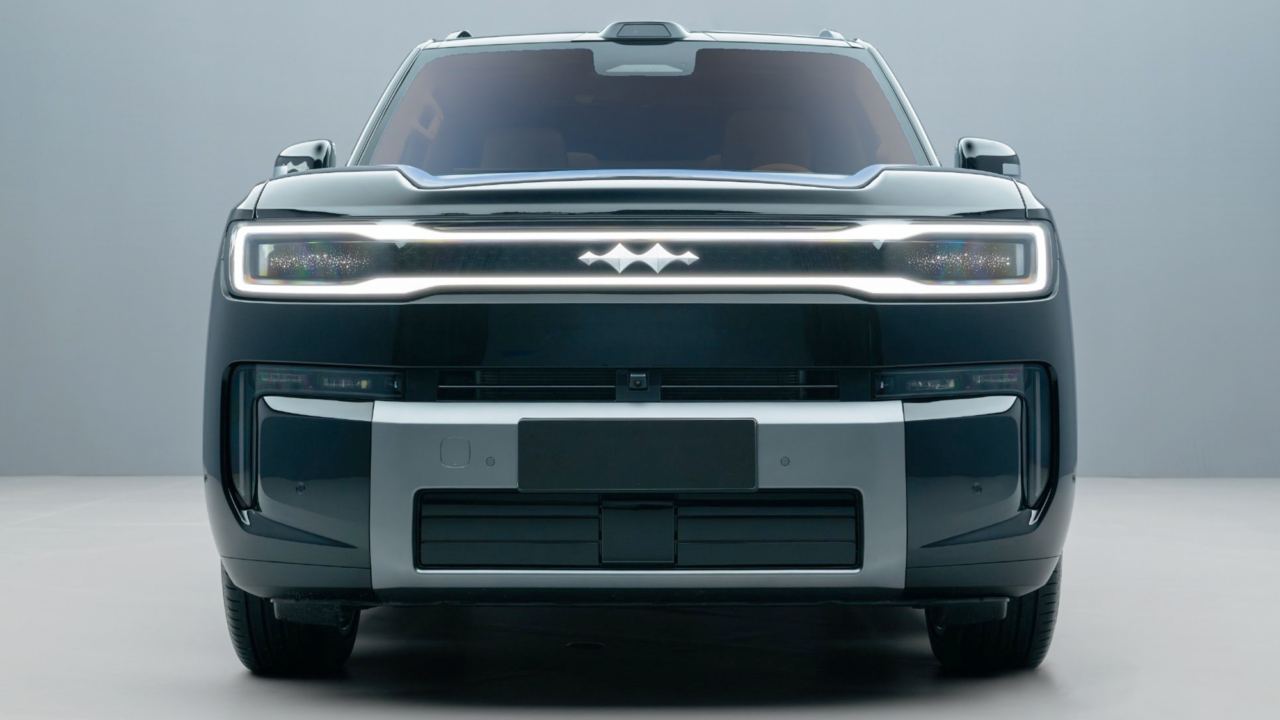 BYD prepara un gigantesco SUV híbrido de 5,27 metros con 2.300 km de autonomía y una batería que se recarga en solo 9 minutos