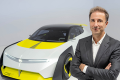 El CEO de Opel explica por qué China va más rápido que Europa en baterías y coches eléctricos: "Menos planificación, más desarrollo"