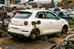 "Las peticiones llegan cada día": los desguaces españoles notan el incremento de coches chinos y 'el miedo' a no disponer de piezas originales