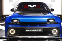 No cuesta menos de 160.000 € pero Renault ha vendido ya 1.000 unidades de este limitado, peculiar y personalizable deportivo
