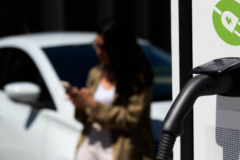 Más de 600.000.000 de euros y ocho ubicaciones estratégicas: el Gobierno prepara un cambio histórico para viajar en coche eléctrico
