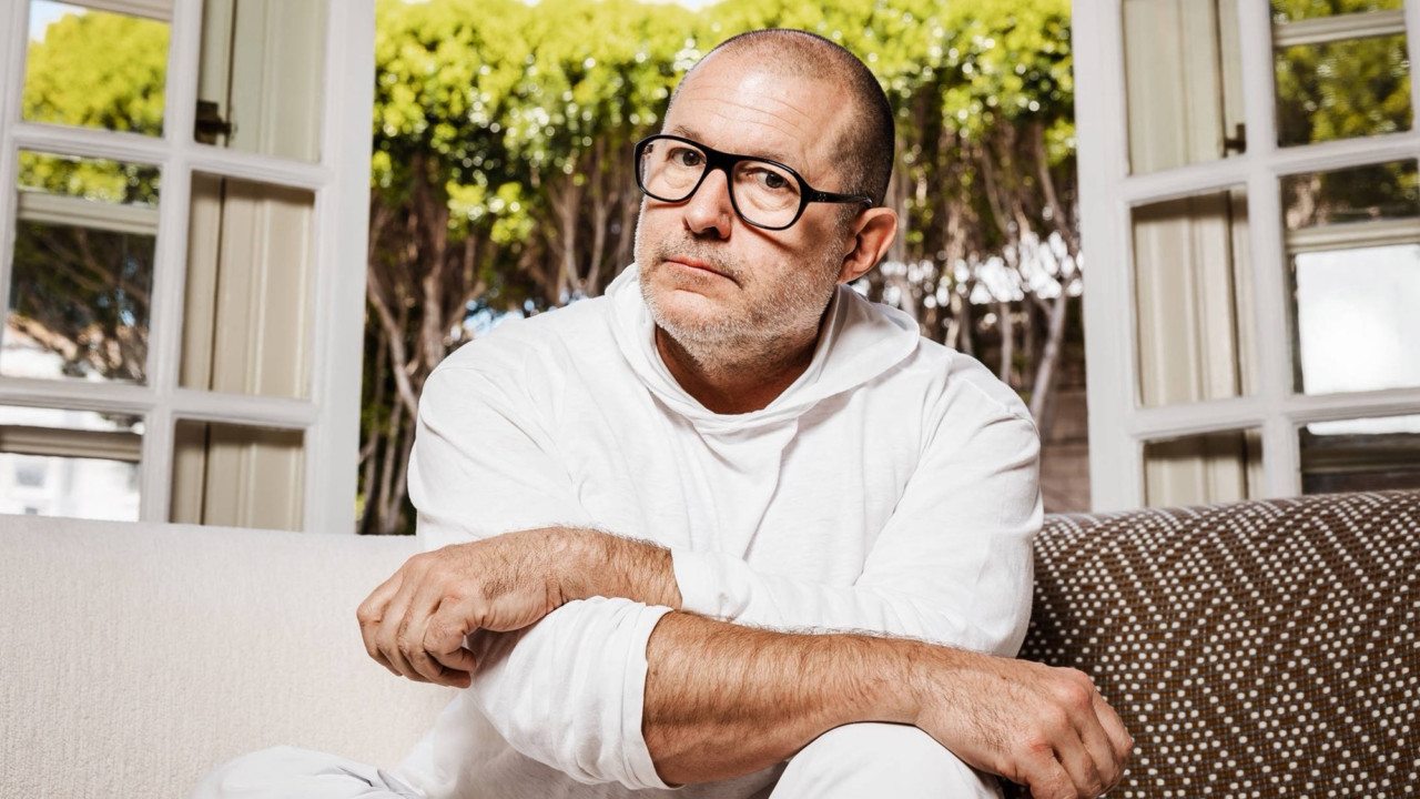Jony Ive, diseñador del iPhone, defiende al coche eléctrico más 'loco' del año: "Se puede crear algo nuevo y que sea una porquería"