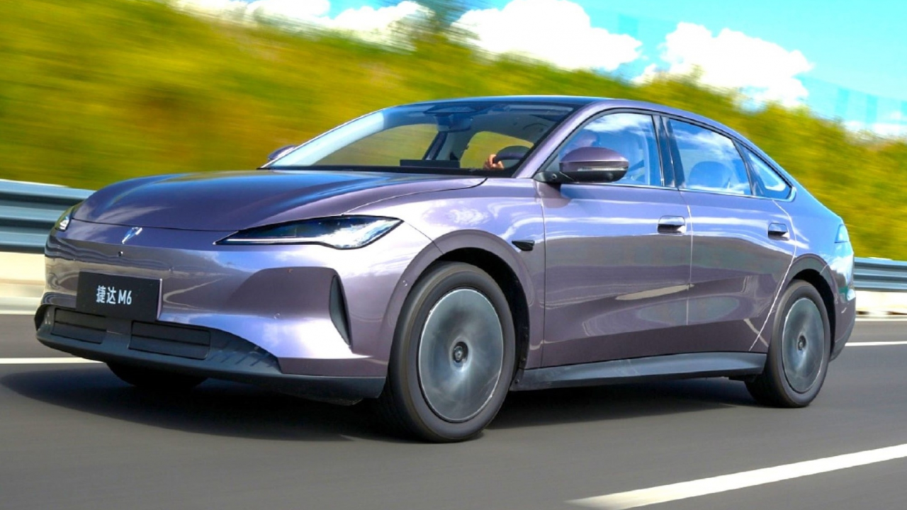 Sólo 10.600 € y 555 km: el eléctrico de Volkswagen rival del Tesla Model 3 que arrasaría en España