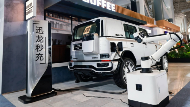 Chery (OMODA y JAECOO) desafía a BYD y a Geely con un cargador ultrarrápido que promete 500 km de autonomía en 5 minutos