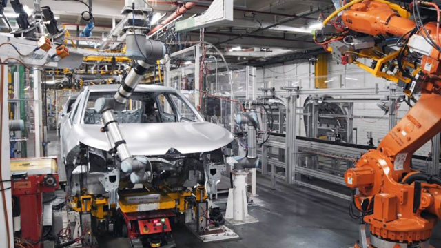 Una fábrica de coches con batería propia de 25.000 kWh: Madrid adelanta el plan que Stellantis prepara para 20 plantas europeas