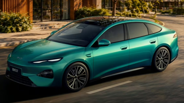 BYD ya admite reservas por su nuevo coche eléctrico de 5 metros, 408 CV carga rápida y más de 700 km de autonomía