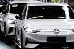 Volkswagen necesita a este socio indio millonario aliado con MG para fabricar coches eléctricos baratos