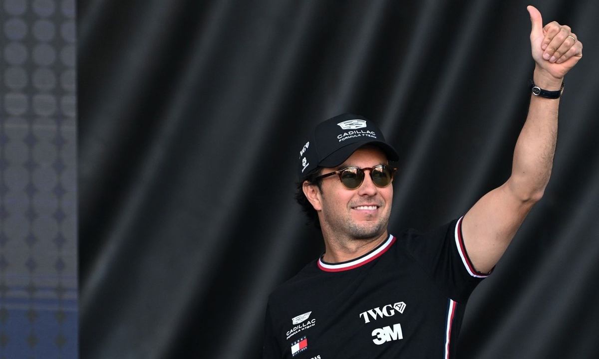 ¡Sergio Pérez renueva su contrato con Cadillac F1 por varios años! #F1 #FVDigital
