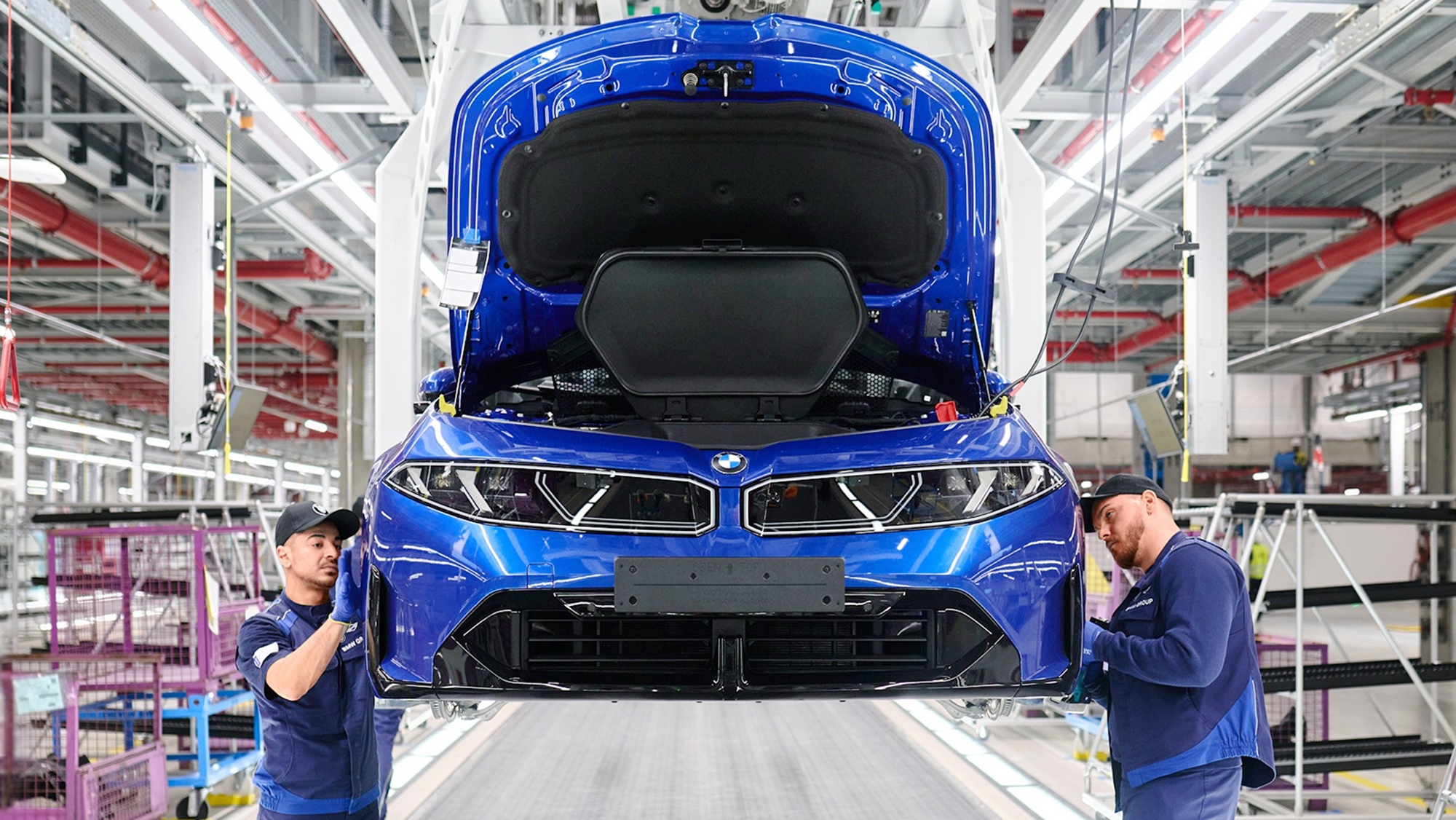 2.000.000.000€ para fabricar el nuevo Serie 3: BMW 'divide' la gama en eléctricos y de gasolina, también a la hora de producirlos