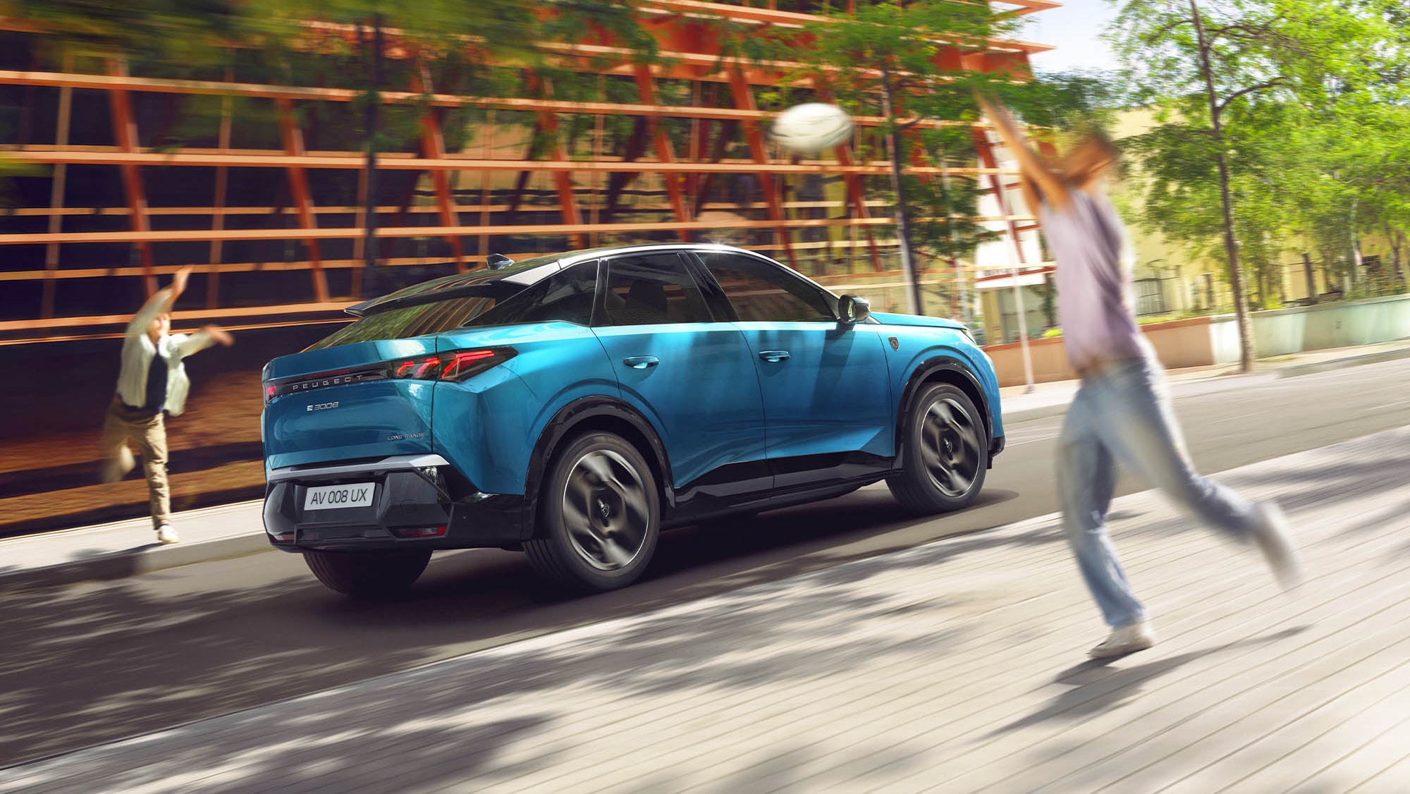 Con 97 km de autonomía, el Peugeot 3008 PHEV te permitirá ahorrar en gasolina en los desplazamientos diarios
