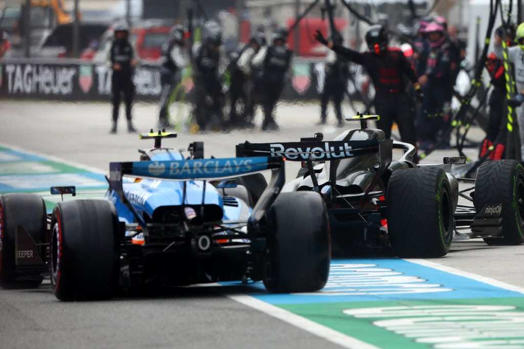 Sainz lamenta la acción de Bortoleto: «Ha estado un poco optimista, pero no pasa nada» #F1 #FVDigital